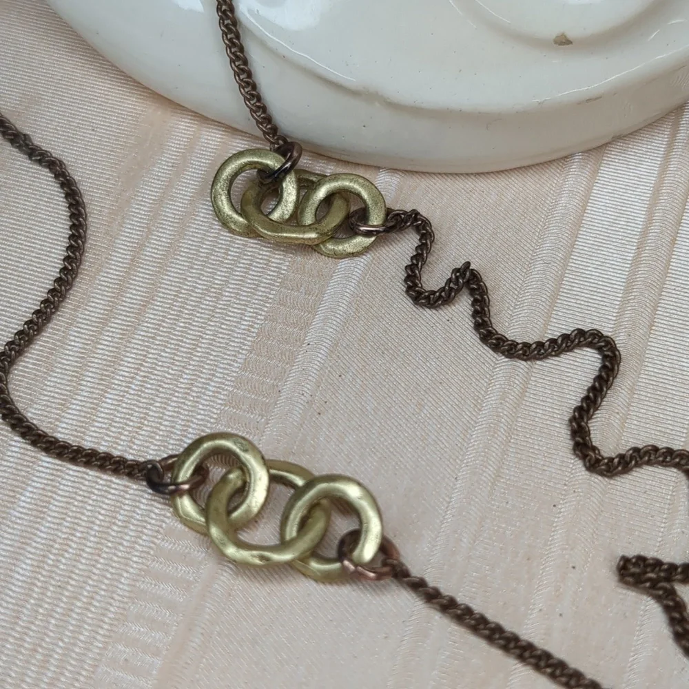 3/$15 Kenneth Cole Pink Faceted Stone Pendant Necklace Brass Tone Metal 19